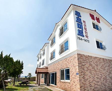 Purmir Pension Σεογκουίπο Εξωτερικό φωτογραφία