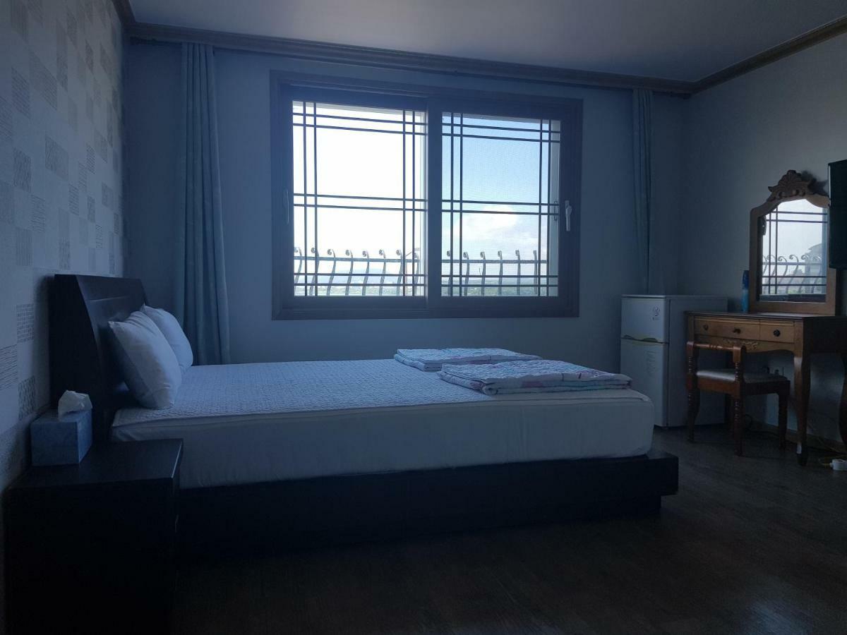 Purmir Pension Σεογκουίπο Εξωτερικό φωτογραφία